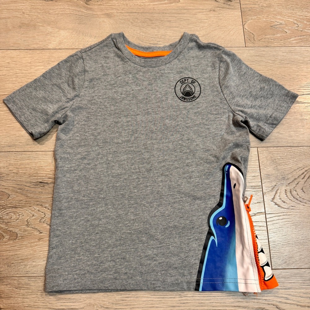 365 Kids Shark Graphic Tee Shirt Zipper Accent Short Sleeve Gray‎ Size 6